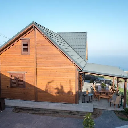 Casa de Férias Acogedora Casa De Madera Con Piscina Güimar