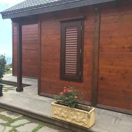 Acogedora Casa De Madera Con Piscina Casa de Férias *