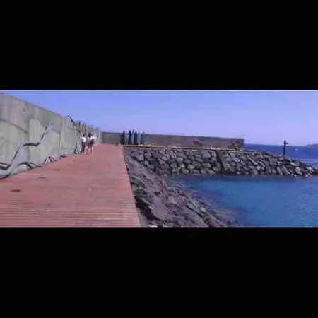 Casa de Férias Acogedora Casa De Madera Con Piscina Güimar