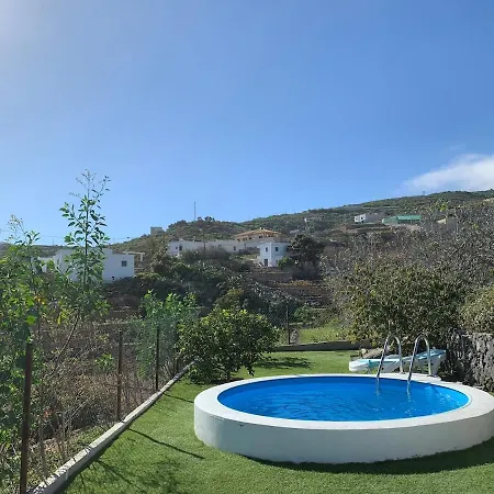 Hébergement de vacances Acogedora Casa De Madera Con Piscina Güimar