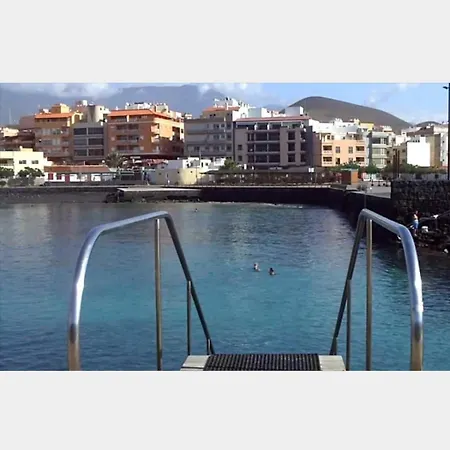 Acogedora Casa De Madera Con Piscina Casa vacanze *