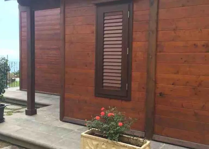 Acogedora Casa De Madera Con Piscina Дом отдыха *
