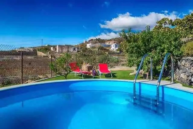 Acogedora Casa De Madera Con Piscina Vakantiehuis